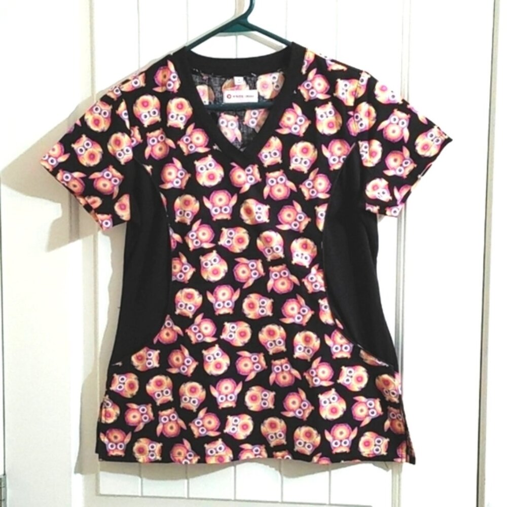 White Cross Small nurse scrubs top shirt short sleeve black orange owl S…
